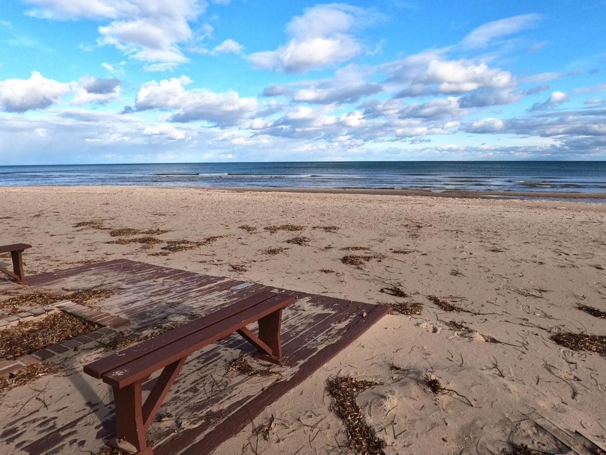 Sunrise Beach Oscoda @ Surfside Aparthotel Exterior photo