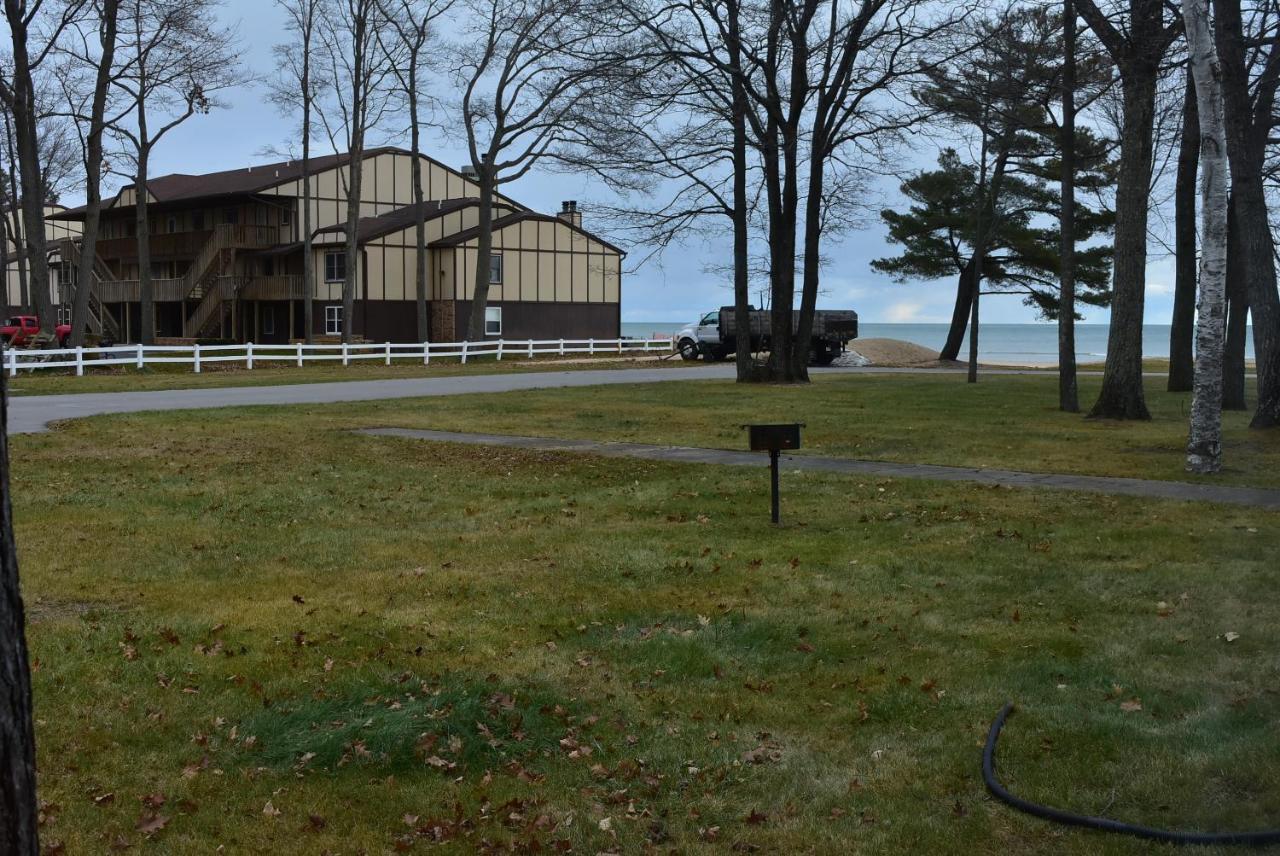 Sunrise Beach Oscoda @ Surfside Exterior photo