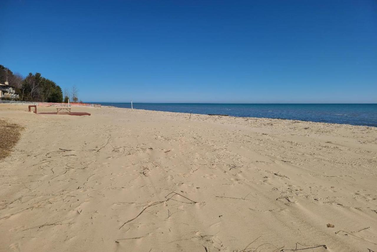 Sunrise Beach Oscoda @ Surfside Aparthotel Exterior photo